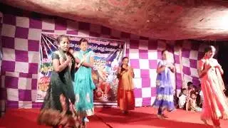 Bethlahemulo sandadi song dance by girls