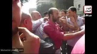 مشادة بالإشارات بين الصم والبكم و صاحب السيارة