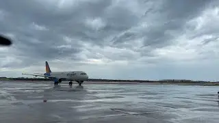 Allegiant a-320 taxis at Niagara Falls airport