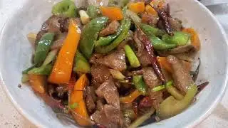 Easy and Quick Beef Stir Fry (Cumin Flavored) [孜然牛肉]