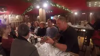 lecker  #Essen und #Trinken mit #LiveMusik im  #Kasermandl in dem  #Weihnachtsmarkt  #Gendarmenmarkt