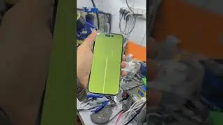I pH 15 pro max green display problem