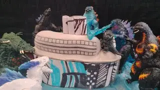 RMS Olympic Plush vs Godzilla Toys! 