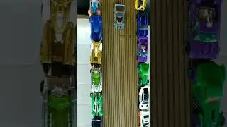 Dive into the blue water... #playwithtoys #toycars #toycarracing #blue #bluedabadee 🚗🏎️🚙💦💦