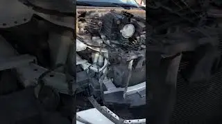 Infiniti QX 60 headlight bulb replacement had to drop the bumper !