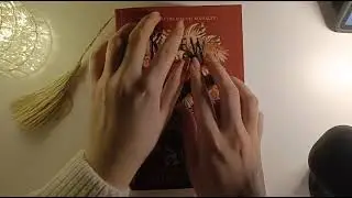  [ASMR] Cichy wieczór z książką 📚 | kartkowanie, szept, relaks 