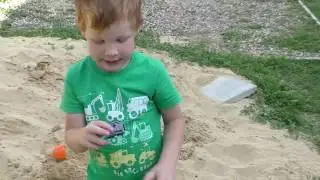 Игрушечные машинки - Игры с песком / Toy Cars - Sand Games