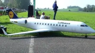 BOMBARDIER CRJ200 CANADAIR REGIONAL JET RC DOUBLE TURBINE MODEL AIRLINER