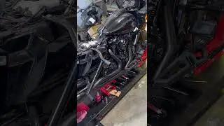 Harley Davidson M8 Screamin&rsquo; Eagle 131 Stage 4 with Zippers Red Shift 552 cam lope sound.