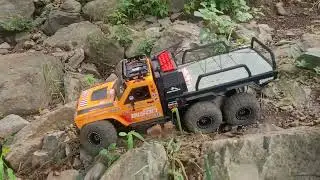 Cross rc EMO XL & YK6101 mountain rock crawling