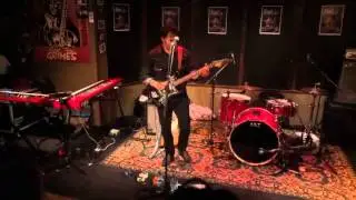 Chris Bergson [Zapi'ng] Three Sisters/Death Letter