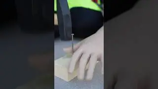 First Aid if you hammered your finger 🔨🚑 #ambulance #paramedic #emergency #firstaid #diy #diy