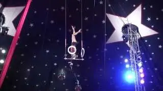 Ulmer Weihnachtscircus 2014 Elisabeth Axt - Washingtontrapez