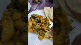 Healthy office lunch 🍱 Potato & Broccoli sabzi with fresh roti 🥔🥦#OfficeLunch #HealthyFood #VegLunch