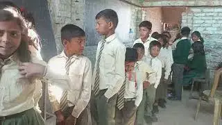 इतनी लंबी लाइन किस लिए लगा ली है बच्चे बहुत बड़ी समस्या हो गया स्कूल में 🤔🤔👇👇