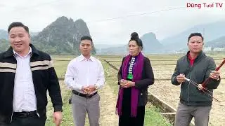 Bà viêng hát chúc chủ kênh với a xuân quý hay quá mọi người ủng hộ nhé 