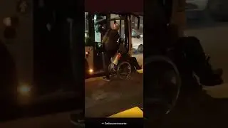 CONDUCTOR DE AUTOB&Uacute;S INSULTA A UN MINUSV&Aacute;LIDO Y LO DEJA TIRADO EN LA CALLE SIN DEJARLO SUBIR
