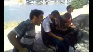 Ataque de risa en el guadalquivir