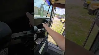 Manual Door operation / Blue Bird FS65 School bus #bluebird #old