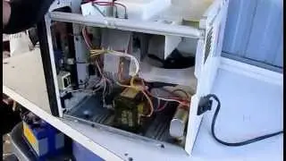 REPARACION DE UN MICROHONDAS SHARP CARRUSEL MODELO R-4H 81. VIDEO # 2