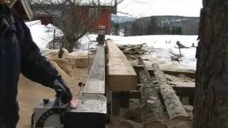Logosol M7. Milling long log.