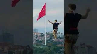 Jaan Roose, el atleta que cruz&oacute; de Asia a Europa caminando sobre una cuerda floja