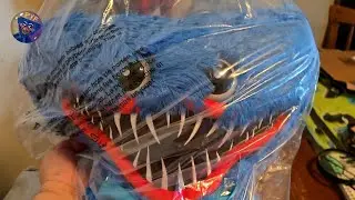 Unboxing the official JUMBO Huggy Wuggy! Ultimate Poppy Playtime plushies!