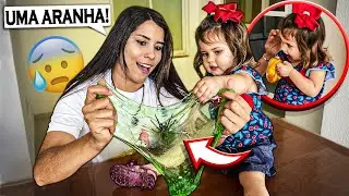 DEI UM SLIME COM BICHO PRA MINHA IRMÃZINHA E ELA QUASE COMEU!!