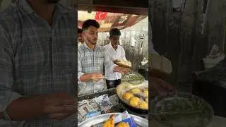 Famous Mirchi Vada Pav #shorts