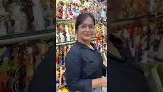 Crawford market, mumbai. #mumbaimarket #streetshopping #hairaccessories #hair #hairtutorial #hair