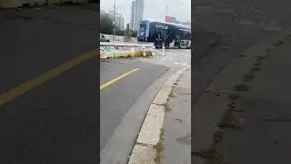 Passage d&rsquo;un Bluebus Bolor&eacute; de la 102 &agrave; Porte de Montreuil ! #pourtoi #spotter