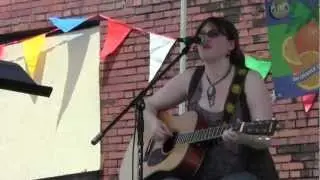 Woodstock-Sophie Harton
