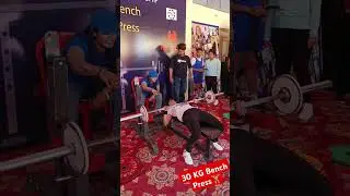 30 Kg Bench Press🏋️&zwj;♂️ By Strong Girl🏋️&zwj;♂️Weight 43kg#shorts #bodybuilding #powerlifting #benchpress