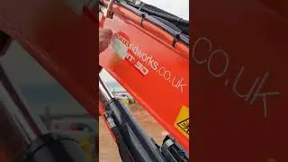 Makin' 3D Decal Peel Off - CSW Groundworks 3D Machine Control. #machinecontrol
