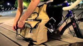 Monty roll-top messenger bag