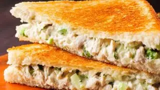 Breakfast recipe easy and tasty Chicken sandwich recipe in Radhi's kitchen...