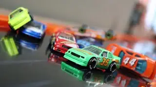 HOT WHEELS NASCAR CRASH RACE | JonRacer3