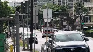 Honolulu EMS 15HK responding