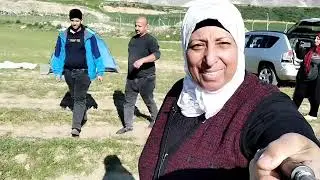 سوينه فطورنه بالجبال الخضراء وخيمنه/لكن من الظلام انهزمنه