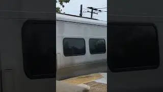 Long Island Rail Road Arriving @ Babylon.  #lirr #trains #railroad #railfan