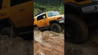 RS Car 4x4 _Off road_#Short_Little yellow car crossing the mud ditch #