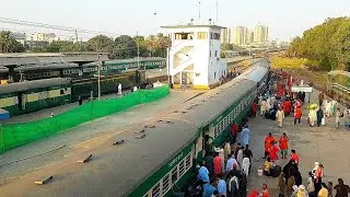 Heavy Rush at Karachi Cantt Station | Train Arrival and Departure | Work In Progress at Platform 3