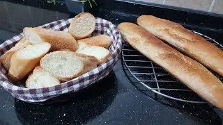 خبز الباقيت ب3 مكونات فقط لا زبدة ولا زيت ولابيض ولا حليب مع سر قرمشته واحمراره مثل المحلات