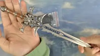 Unboxing 30cm Lich King Sword Frostmourne Model Collection