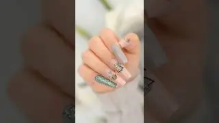 💚✨ #jolifin #shellac #nails #nailtutorial #glitter #nailsticker #gelnails #nailart #naildesign