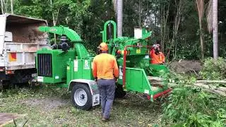 Bandit 15XPC chipper has a 15