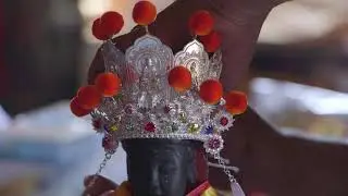 《金冠神帽》郭春福 THE CRAFT OF MAKING METAL CROWNS FOR STATUES OF GODS / Kuo Chun-fu