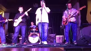 The Yons Live at the Southbank bar
