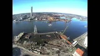 Se halv&ouml;n vid Masthuggskajen v&auml;xa fram