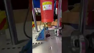 Desktop pneumatic Injection mold machine from robotdigg